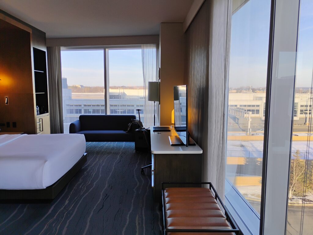 corner room at the MSP Intercontinental